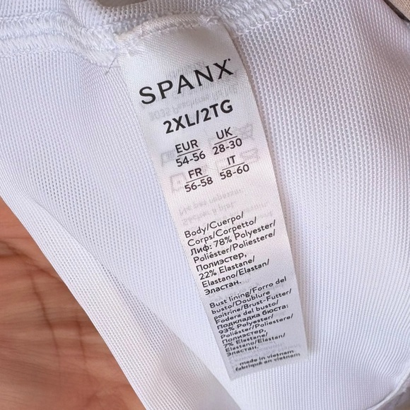 Spanx NWT Longline Medium Support Sports Bra in White Size 2X - Picture 6 of 6